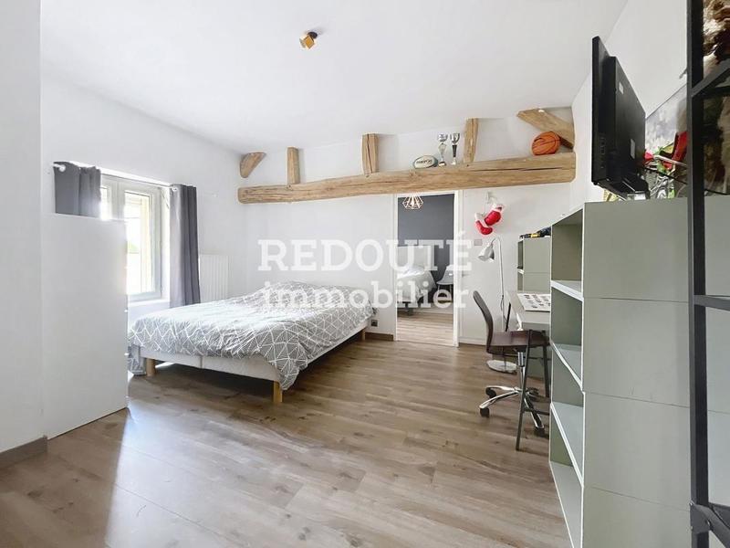 Maison - 220 m² - 6 pièces