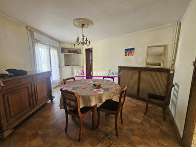 Maison - 197 m² - 8 pièces