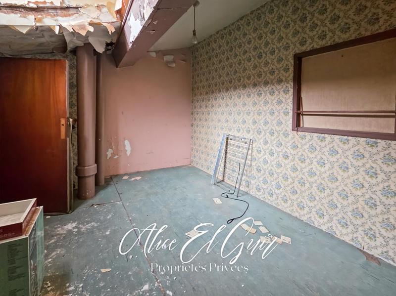 Immeuble - 90 m² - 5 pièces