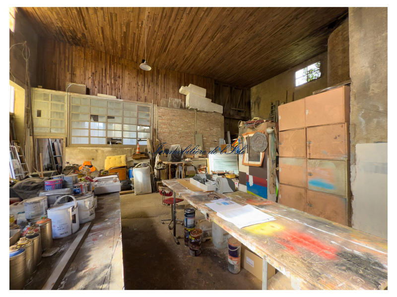 Maison - 210 m² - 1 pièce