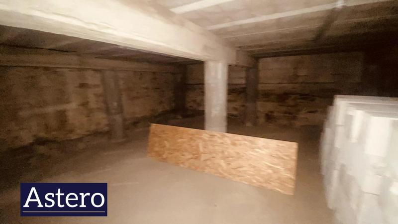 Local commercial - 200 m² - 3 pièces