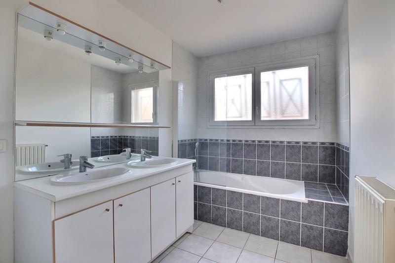 Maison - 156 m² - 7 pièces