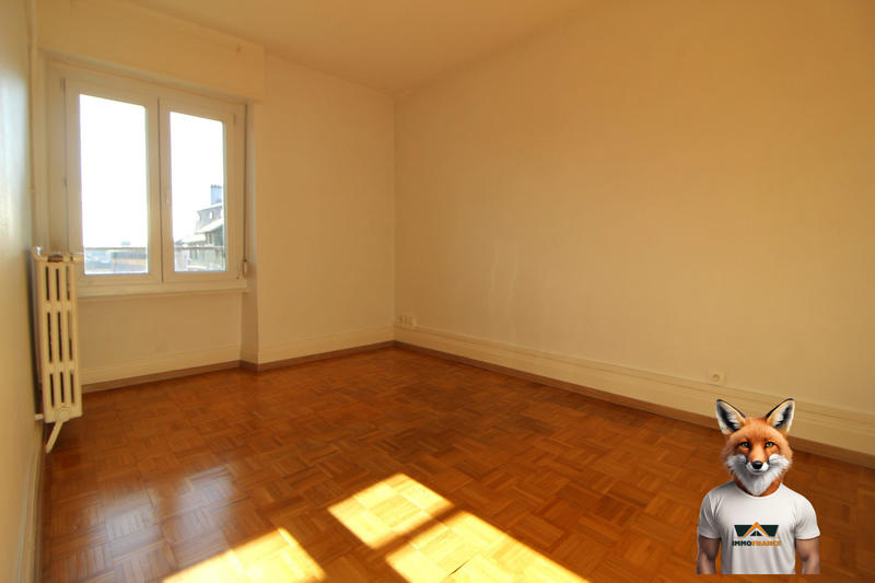 Appartement - 90 m² - 5 pièces