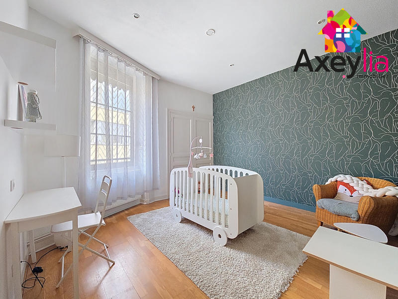 Maison - 207 m² - 6 pièces