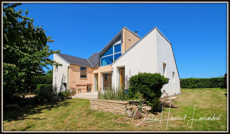 Maison - 110 m² - 6 pièces