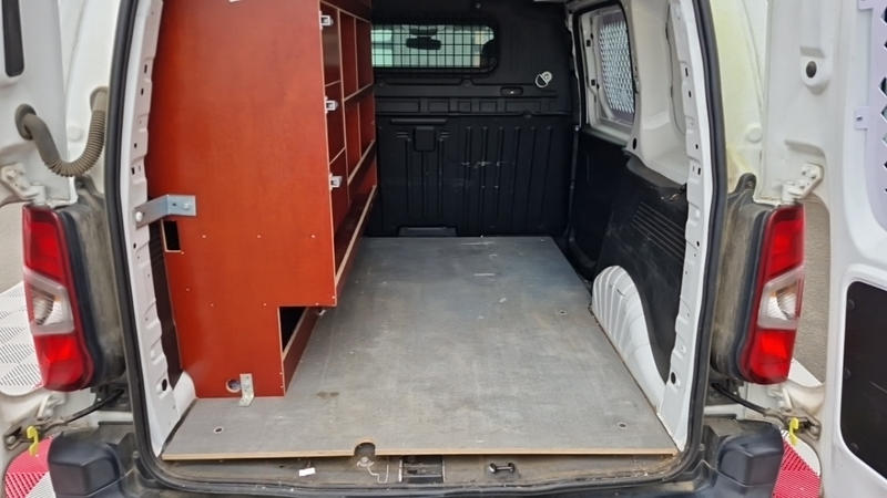 Peugeot Partner Fourgon Standard 1000 Kg Bluehdi 130 Ss Eat8 Premiu