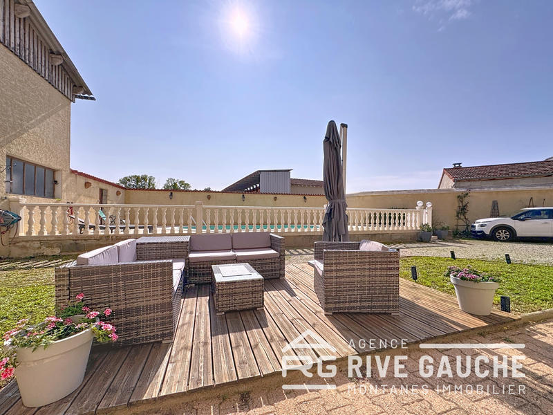 Maison - 258 m² - 10 pièces