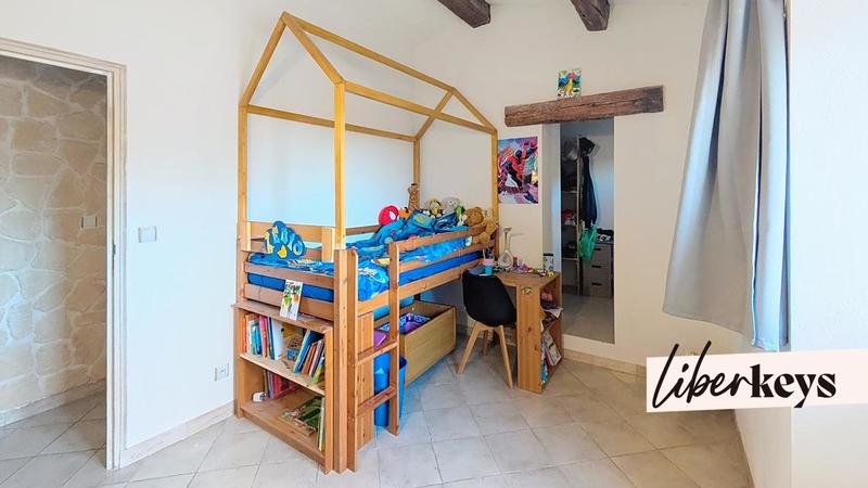 Propriété - 276 m² - 9 pièces