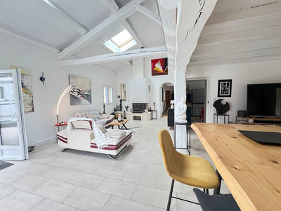 Maison - 228 m² - 7 pièces