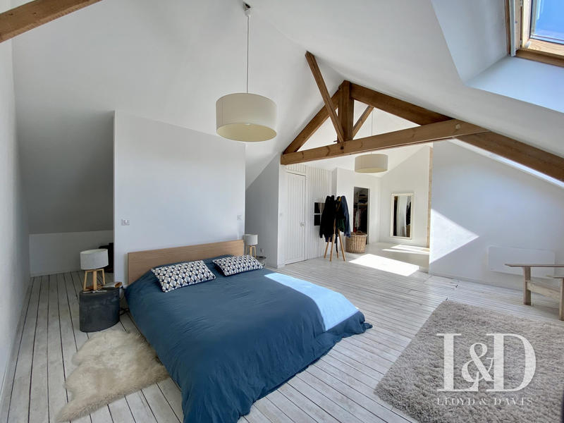 Maison ancienne - 198 m² - 8 pièces