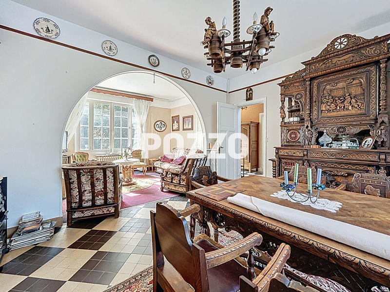 Maison - 177 m² - 8 pièces