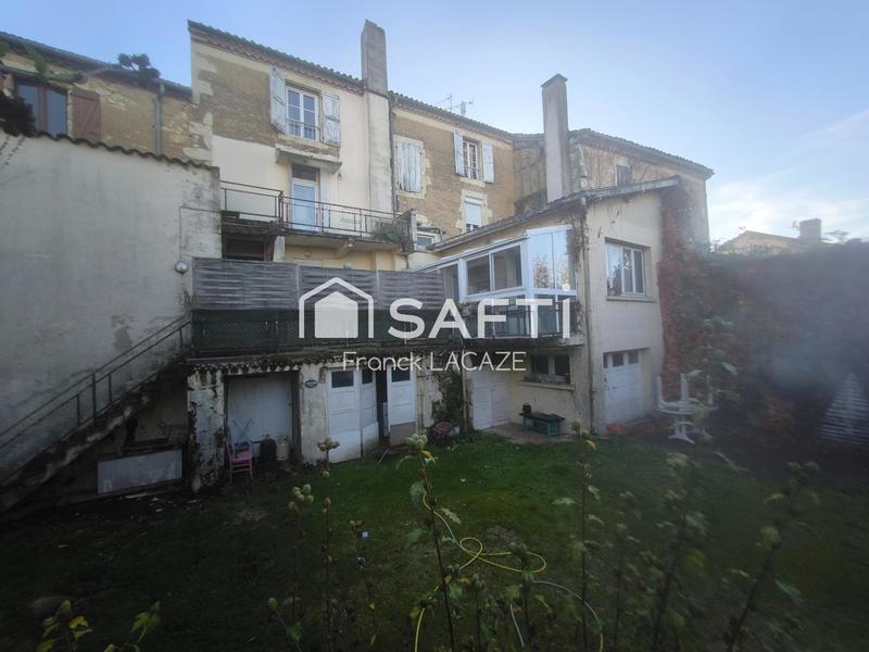 Maison - 232 m² - 8 pièces