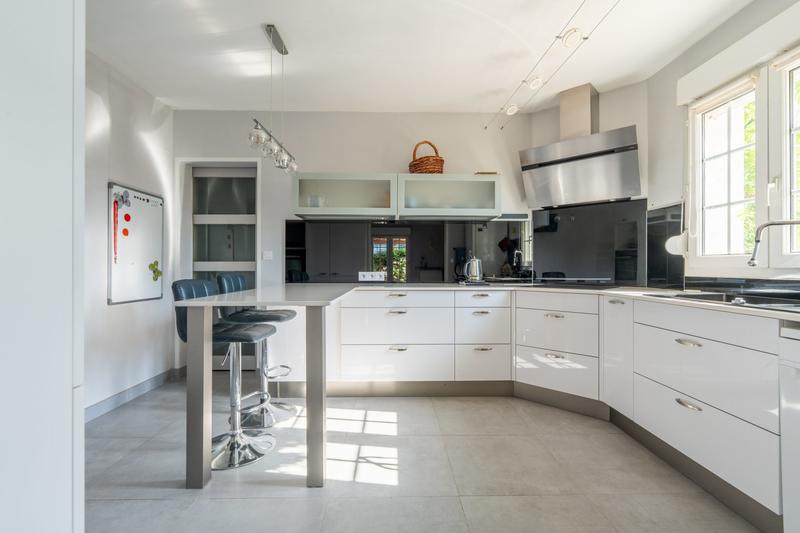 Maison - 195 m² - 7 pièces