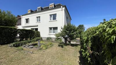 Maison - 410 m² - 15 pièces