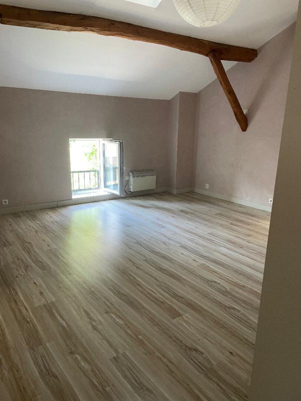 Maison - 250 m² - 11 pièces