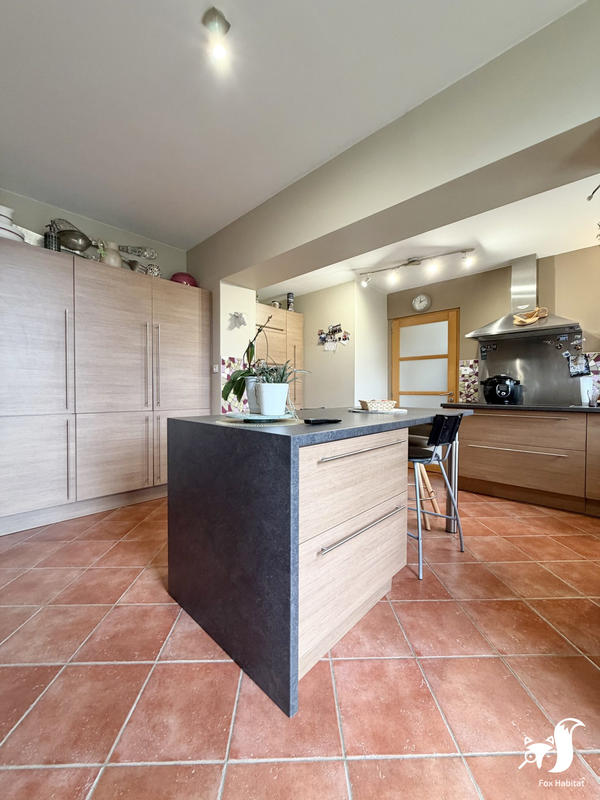 Maison - 140 m² - 6 pièces