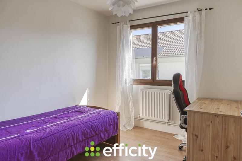 Maison - 215 m² - 7 pièces