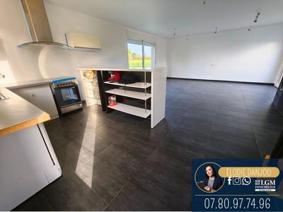 Maison - 110 m² - 4 pièces