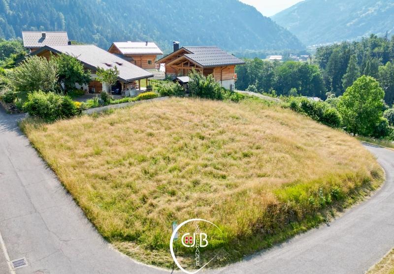 Terrain constructible - 1 202 m²