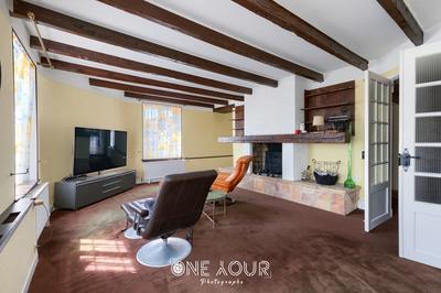 Maison - 265 m² - 10 pièces