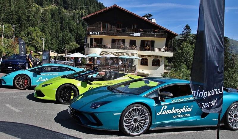 Appartement - 1 800 m² - 25 pièces