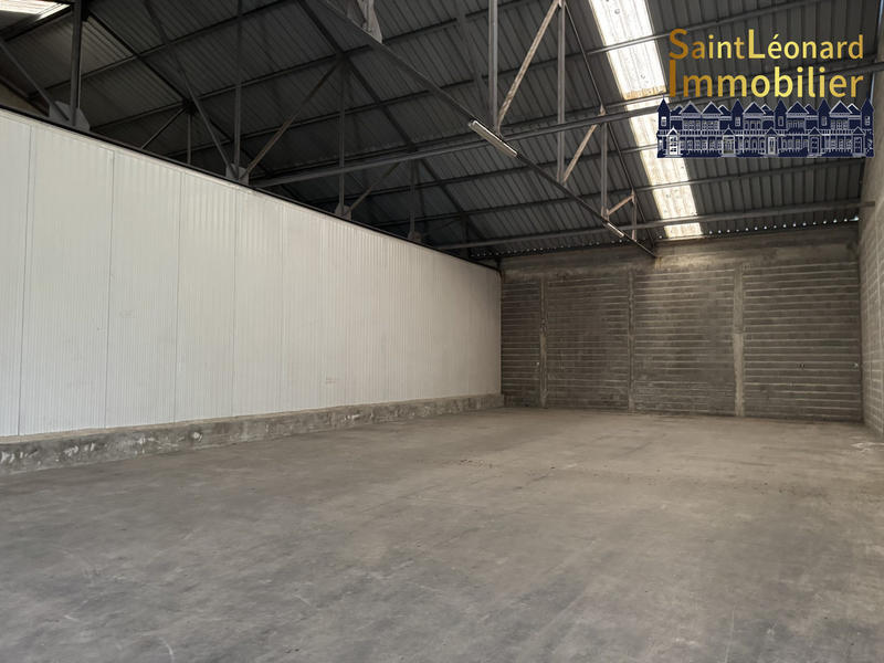 Entrepôt - 266 m²