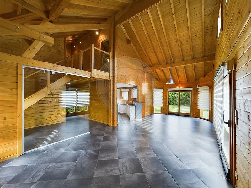 Maison - 155 m² - 4 pièces