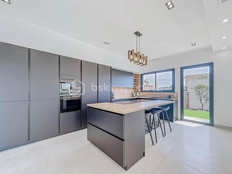 Maison - 170 m² - 5 pièces