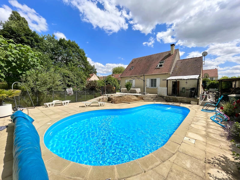 Maison - 100 m² - 5 pièces