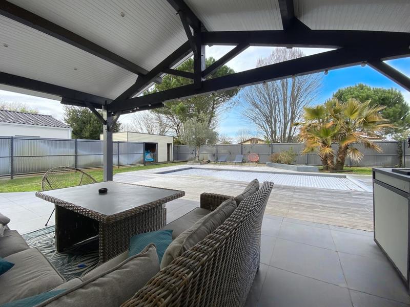 Maison - 176 m² - 7 pièces