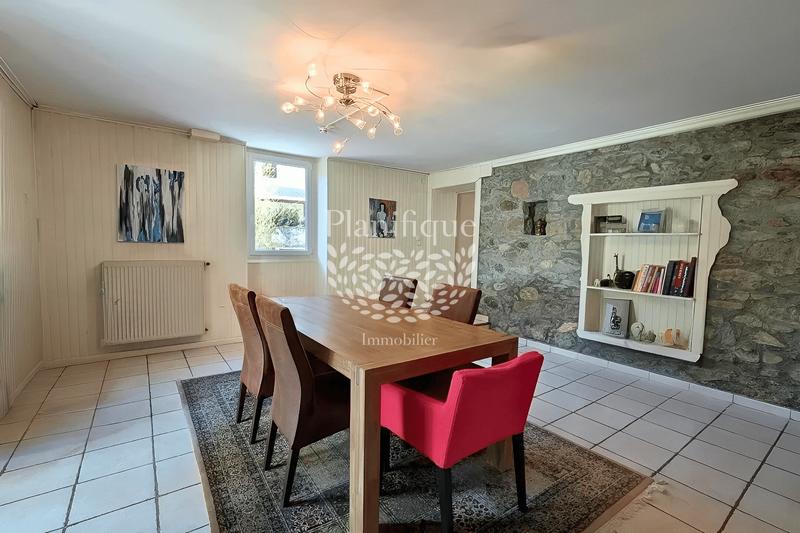 Maison - 240 m² - 5 pièces
