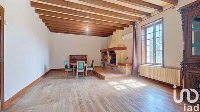 Maison - 215 m² - 9 pièces