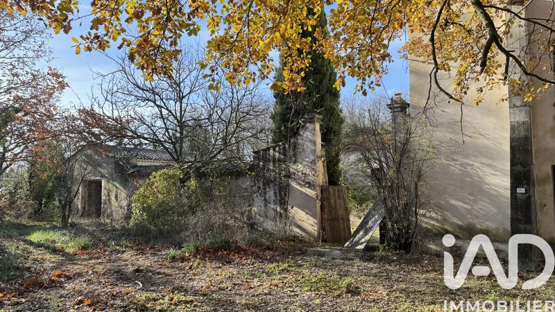 Maison - 1 000 m² - 25 pièces