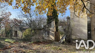 Maison - 1 000 m² - 25 pièces