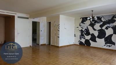 Immeuble - 261 m² - 7 pièces