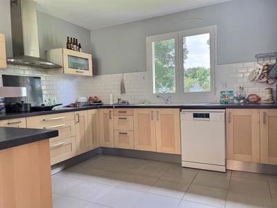 Maison - 185 m² - 5 pièces