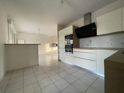 Maison traditionnelle - 98 m² - 6 pièces