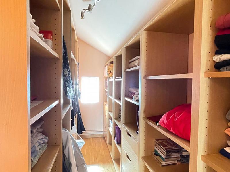 Maison - 212 m² - 8 pièces