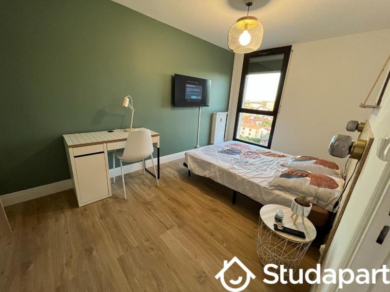 Chambre - 11 m² - 1 pièce