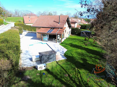 Maison - 141 m² - 5 pièces