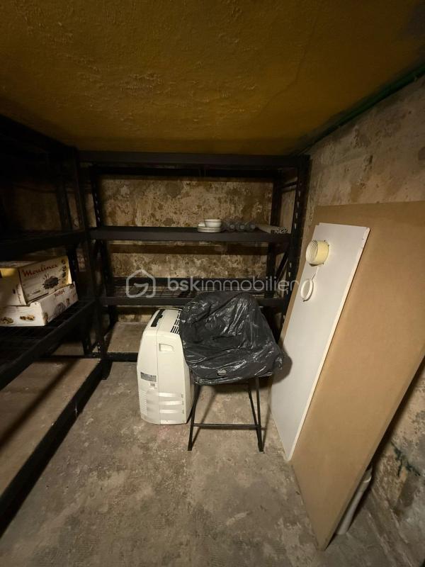 Parking / Garage - 8 m²