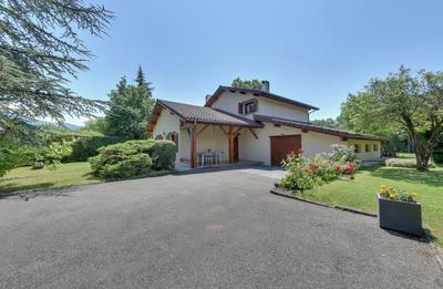 Maison - 161 m² - 6 pièces