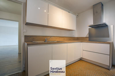 Appartement - 83 m² - 4 pièces