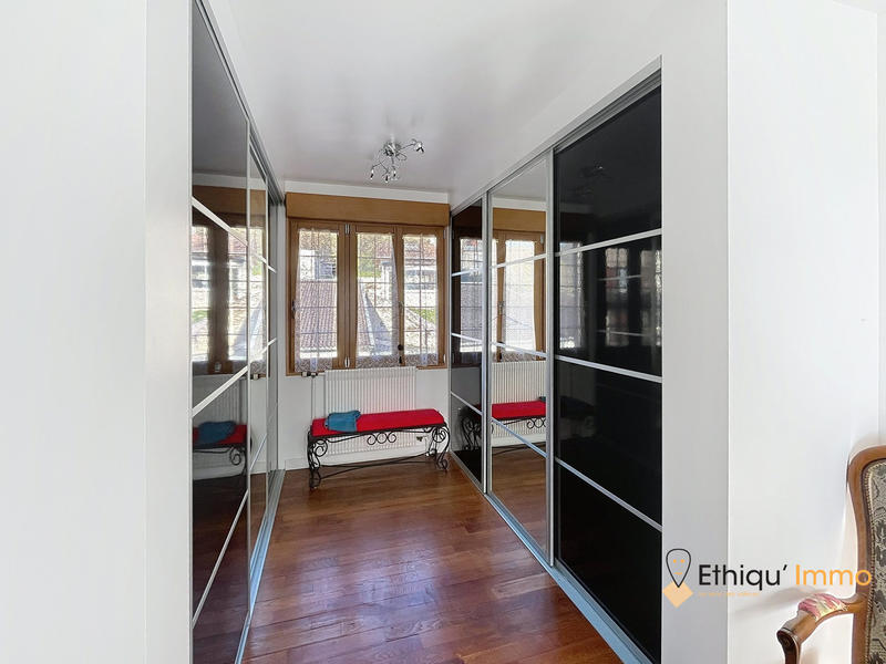 Maison - 160 m² - 5 pièces