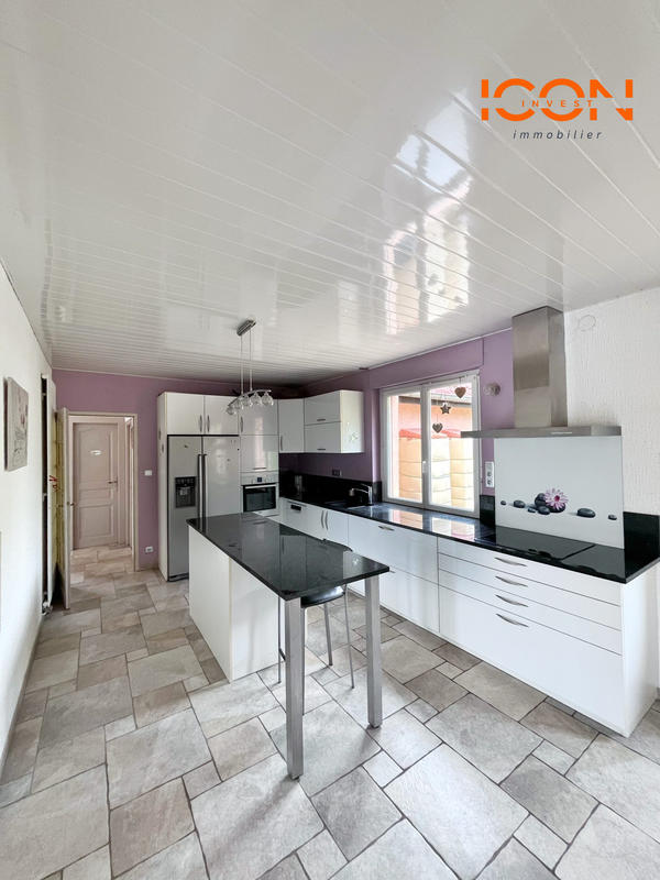 Maison - 190 m² - 8 pièces