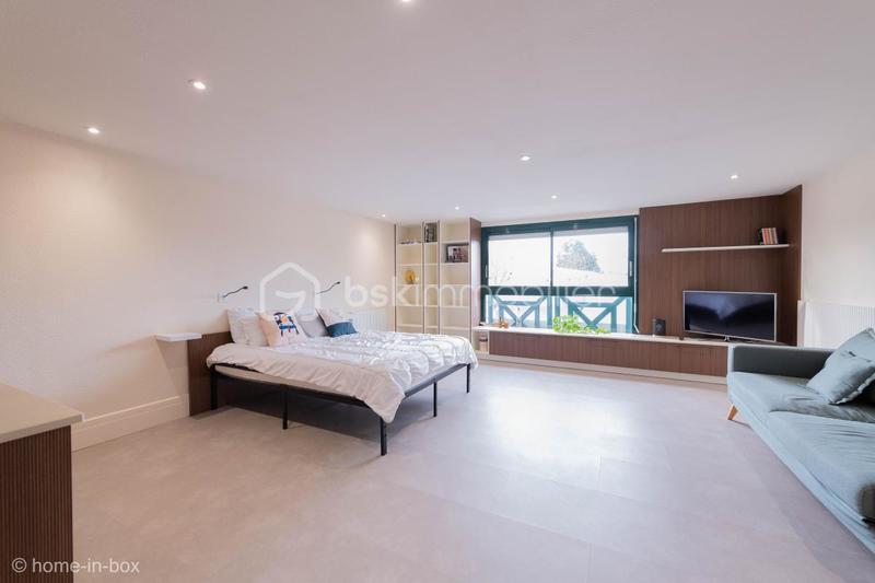 Studio - 55 m² - 1 pièce