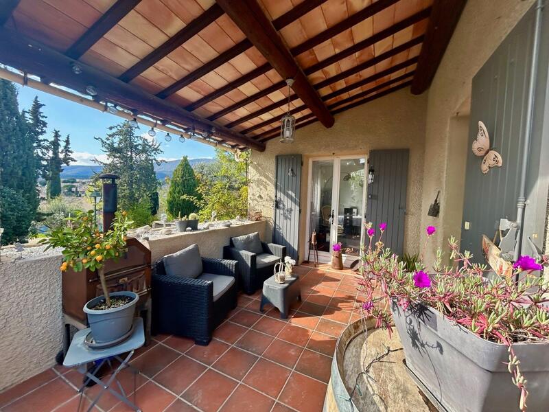 Villa - 140 m² - 7 pièces