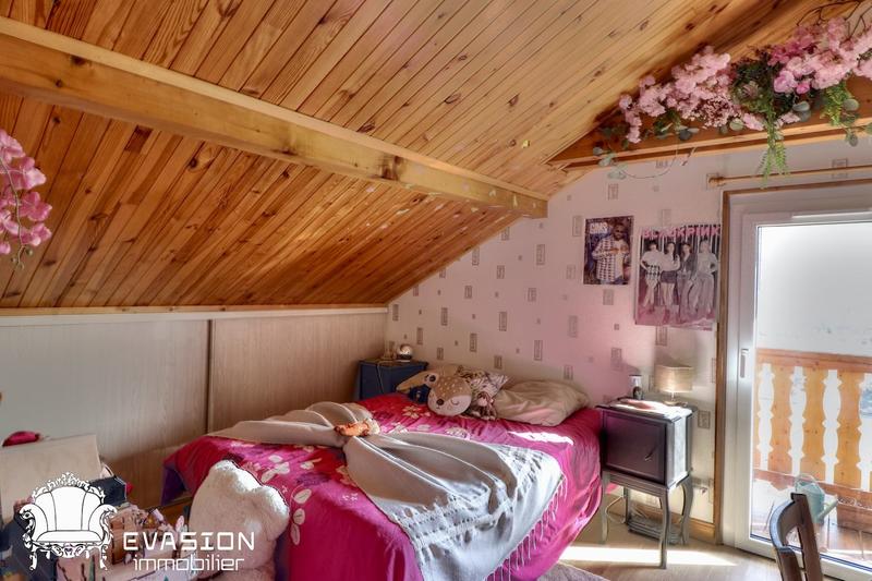 Maison traditionnelle - 150 m² - 6 pièces