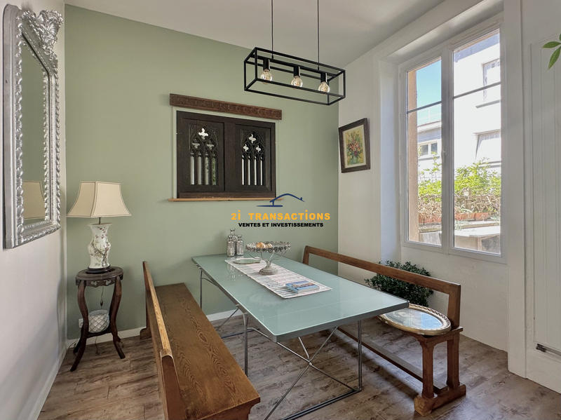 Maison - 170 m² - 10 pièces