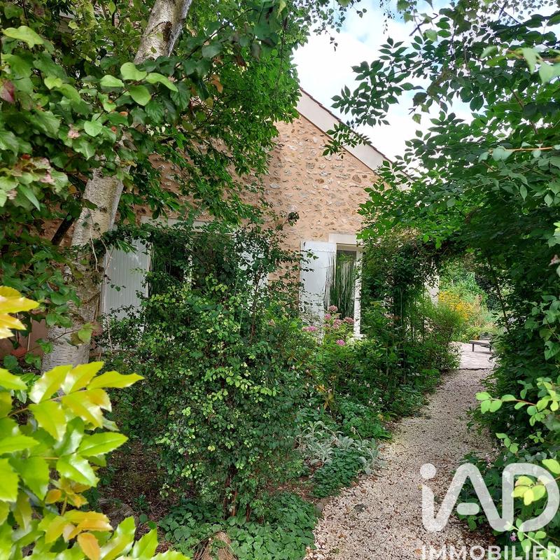 Maison - 215 m² - 8 pièces